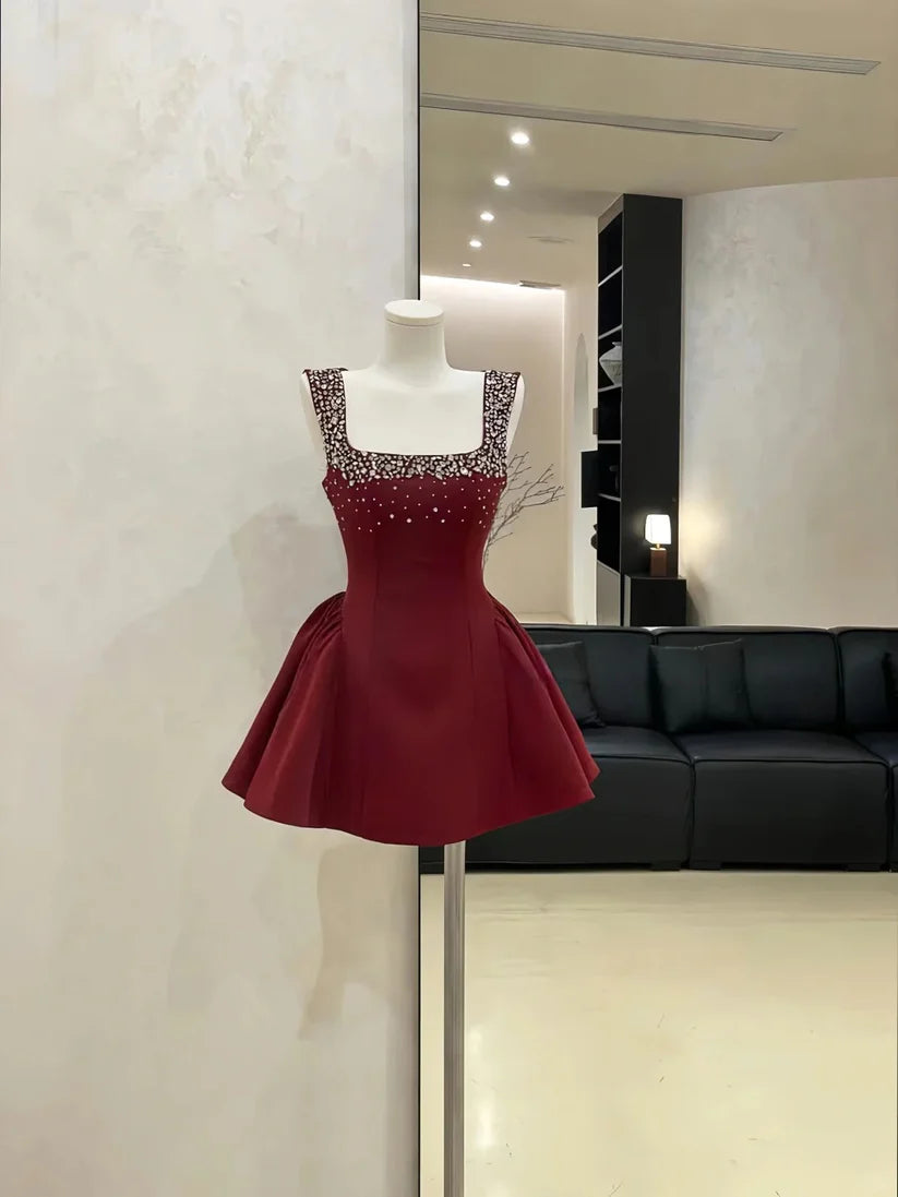 Aimishang Chic A Line Princess Straps Beaded Black/Burgundy Short Birthday Party Dress Pretty Sleeveless Graduation Homecoming Dress