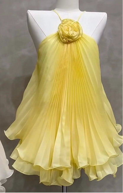 Aimishang Chic A line Yellow Summer Sleeveless Pleated Short Graduation Party Dress Sweet Homecoming Dress With Flower
