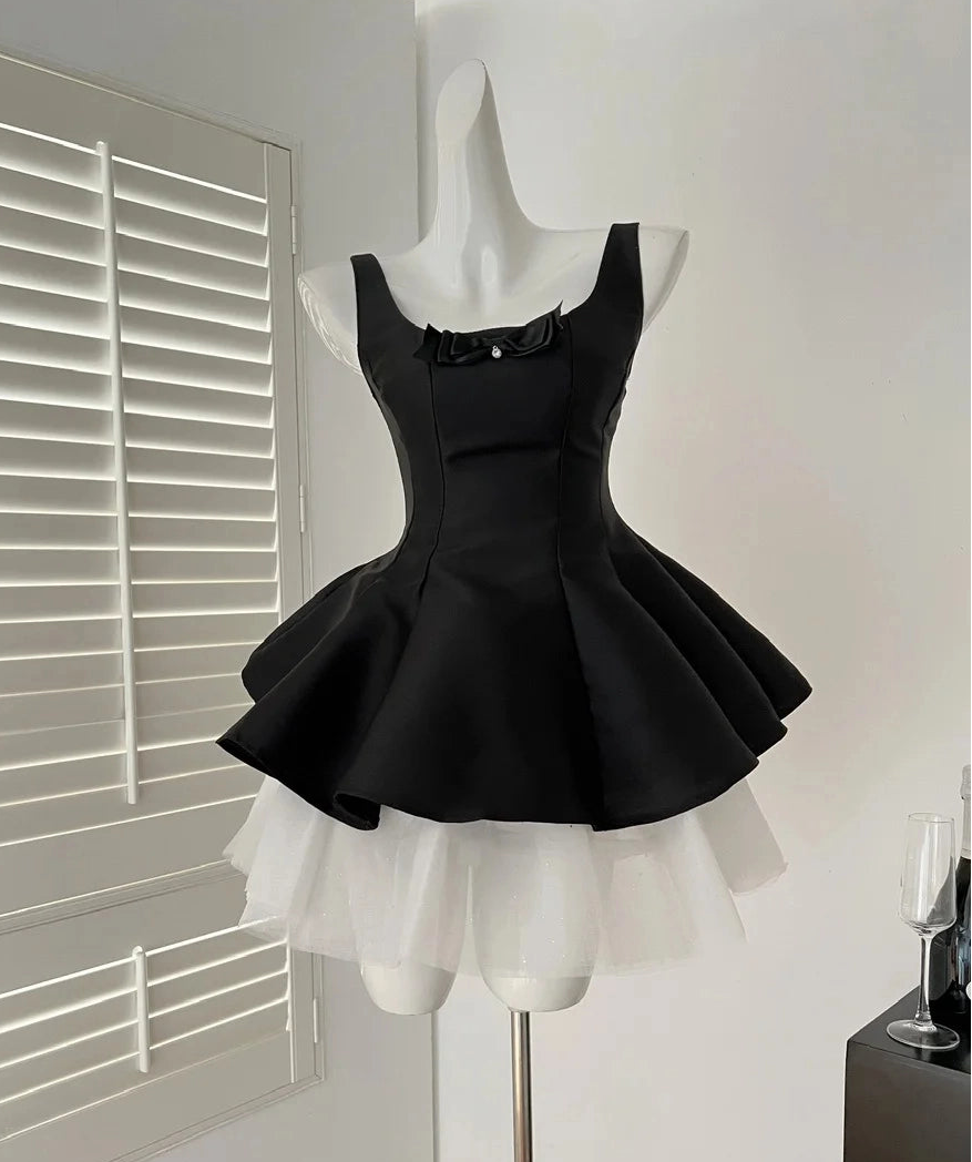 Aimishang Chic Black A Line Straps Square Sleeveless Short Homecoming Dress Summer Mini Birthday Party Dress