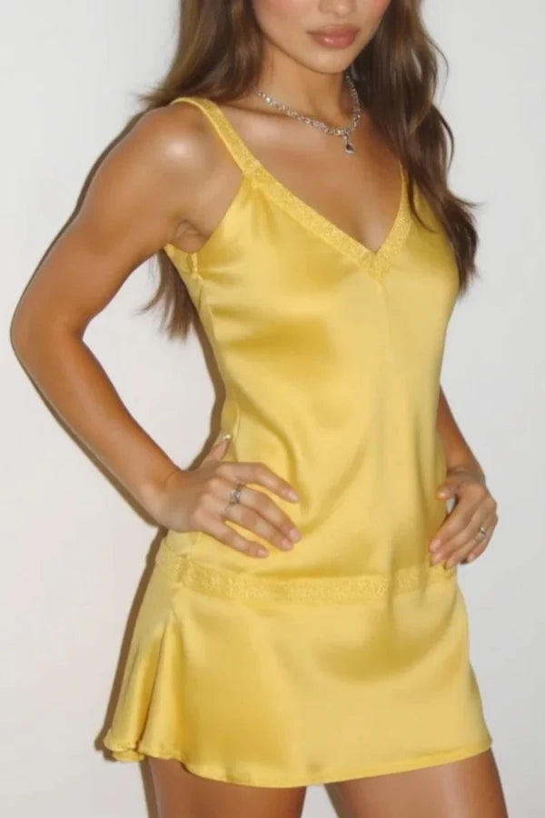 Aimishang Chic V-neck Sleeveless Satin Crisscross Open Back Short Party Homecoming Dress