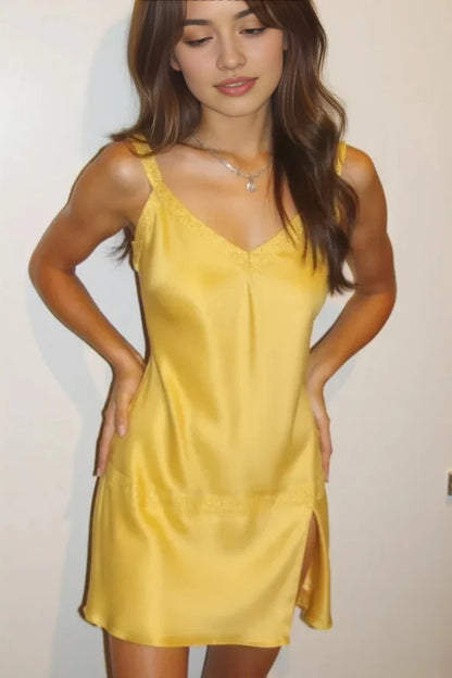 Aimishang Chic V-neck Sleeveless Satin Crisscross Open Back Short Party Homecoming Dress
