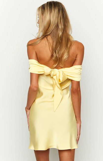 Aimishang Cute Yellow Satin Off the Shoulder Mini Short Summer Homecoming Dress Lovely Graduation Party Dress
