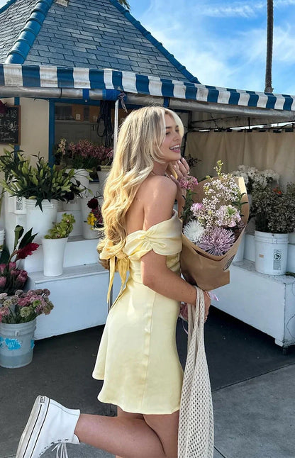 Aimishang Cute Yellow Satin Off the Shoulder Mini Short Summer Homecoming Dress Lovely Graduation Party Dress