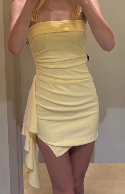 Aimishang Cute Yellow Strapless Sheath Sleeveless Short Homecoming Dress Summer Graduation Party Dress