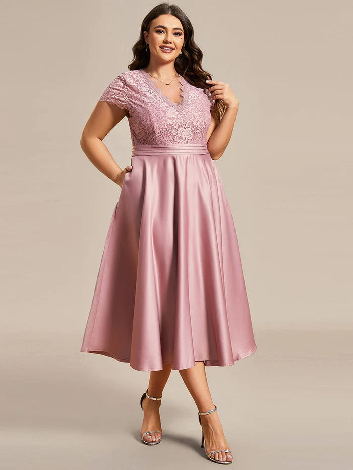 Wholesa Plus Size Lace Cap Sleeve V neck Midi Formal Dress