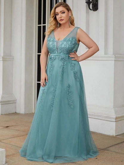 Wholesa Plus Size Elegant Sleeveless Applique Flowy Tulle Evening Dress