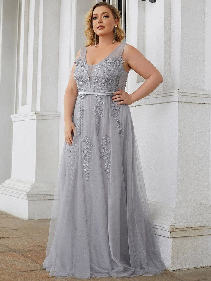 Wholesa Plus Size Elegant Sleeveless Applique Flowy Tulle Evening Dress