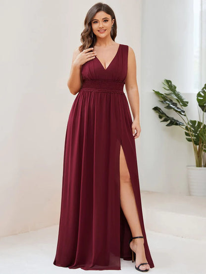 Wholesa Plus Size V-Neck Sleeveless Pleated Chiffon Bridesmaid Dress with Slit