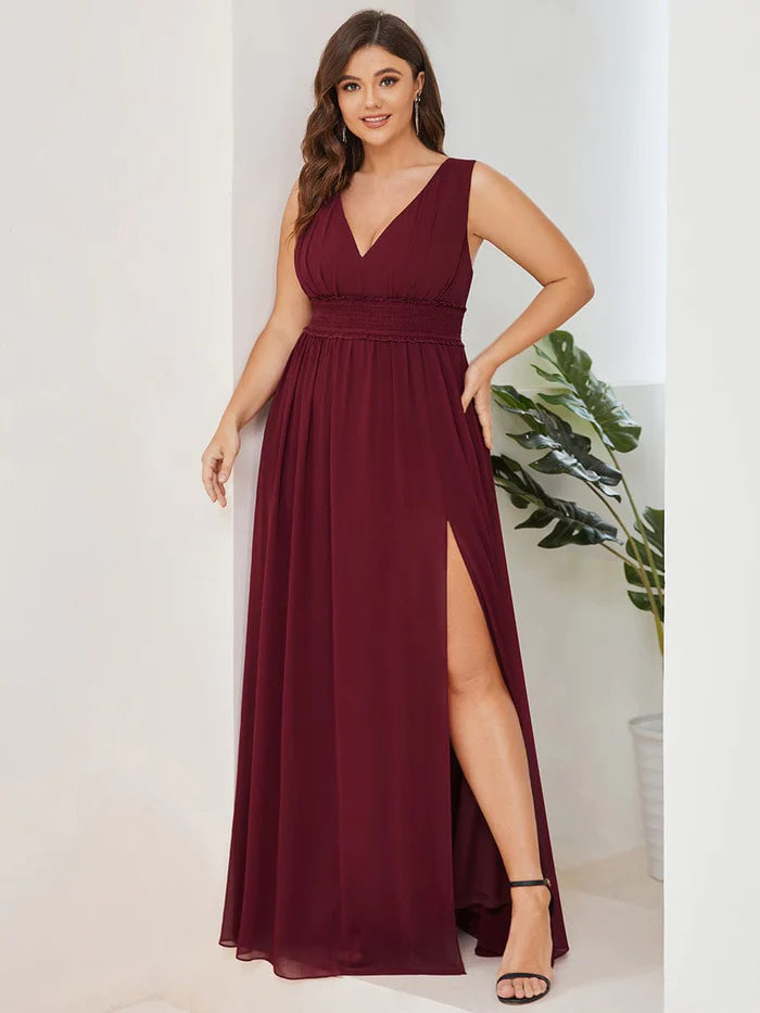 Wholesa Plus Size V-Neck Sleeveless Pleated Chiffon Bridesmaid Dress with Slit