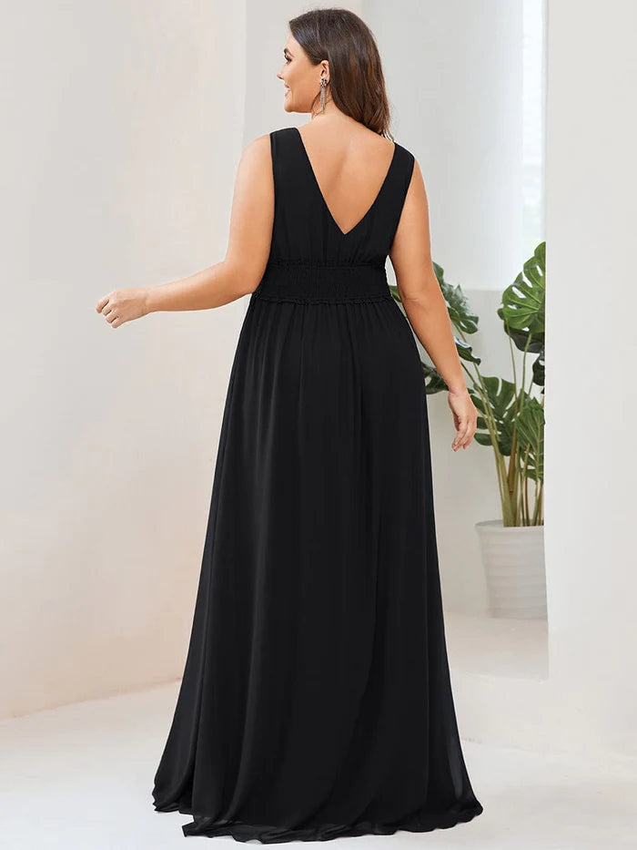 Wholesa Plus Size V-Neck Sleeveless Pleated Chiffon Bridesmaid Dress with Slit