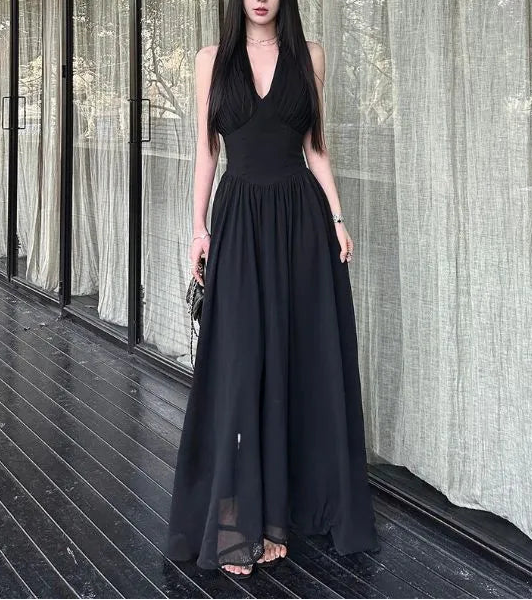 Aimishang Elegant A-Line Halter Sleeveless Black Pleated Party Evening Gown Chic Long Formal Prom Dress