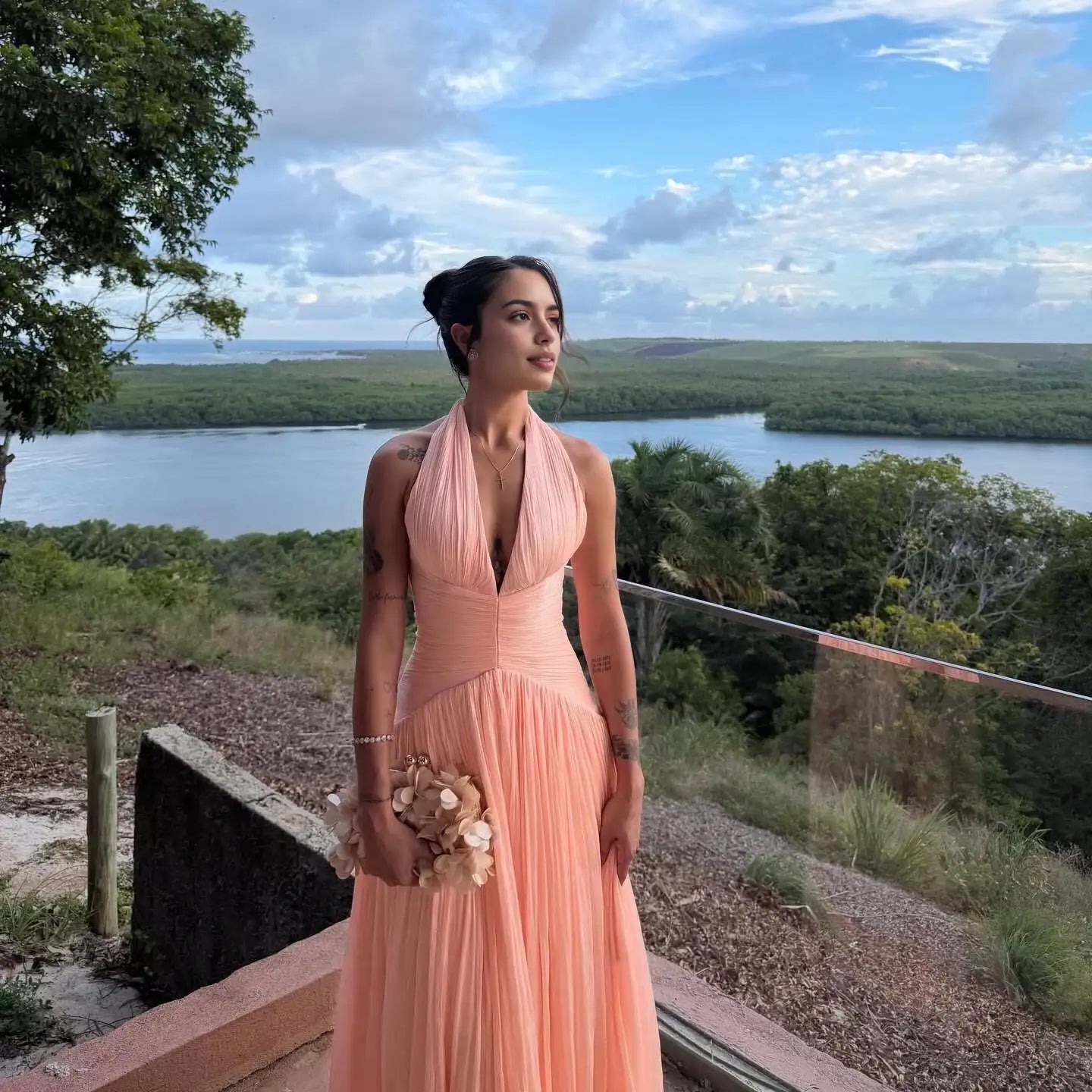 Aimishang Elegant A-Line Halter Sleeveless Pleated Floor-Length Evening Gown Women Formal Party Dress