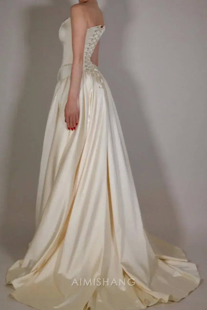 Aimishang Elegant A-Line Sleeveless Strapless Pleated Long Prom Dress with Beadings Chic Evening Party Dress Formal Gown