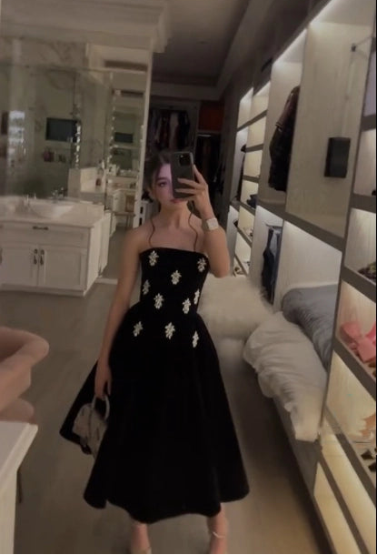 Aimishang Elegant A Line Black Strapless Formal Prom Dress Pretty Sleeveless Party Evening Gown