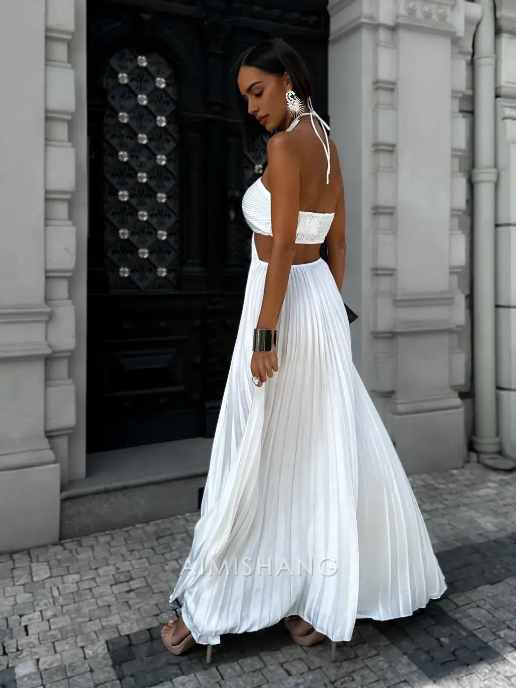 Aimishang Elegant A Line Halter Pleated Party Evening Gowns Fashion Sleeveless Long Prom Dress Summer Holiday Dress