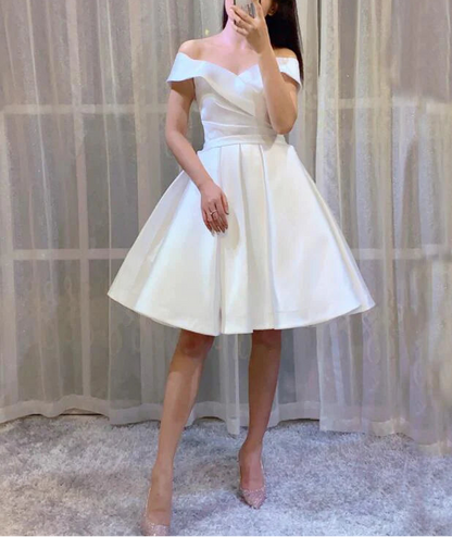 Aimishang Elegant A Line Off Shoulder Satin Lace-Up Back Formal Prom Dress Simple Homecoming Dress