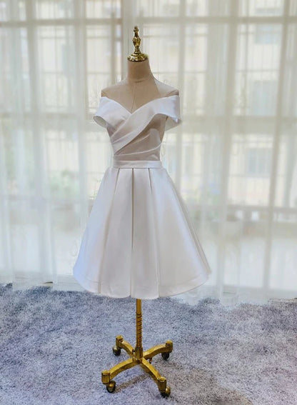 Aimishang Elegant A Line Off Shoulder Satin Lace-Up Back Formal Prom Dress Simple Homecoming Dress