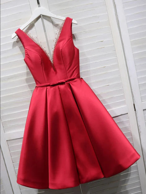 Aimishang Elegant A Line Satin V-neckline Sleeveless Homecoming Dress Short Prom Dress Party Dress Formal Dress Wholesale