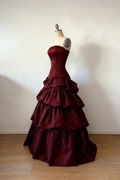 Aimishang Elegant A Line Strapless Sleeveless Graduation Dress Vintage Tiered Long Formal Prom Dress