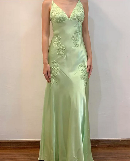 Aimishang Elegant A Line V-neck Evening Gowns Green Satin Long Prom Dresses Chic Formal Party Dress with Appliques
