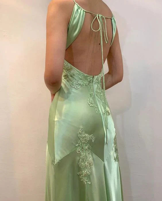 Aimishang Elegant A Line V-neck Evening Gowns Green Satin Long Prom Dresses Chic Formal Party Dress with Appliques