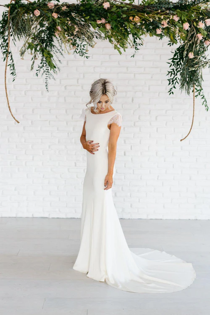 Aimishang Elegant Bateau Neck Lace Cap Sleeve Sheath Long Wedding Dresses With Cowl Back