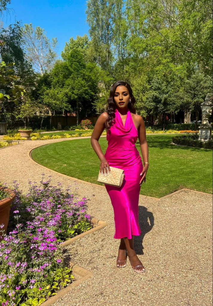 Aimishang Elegant Halter Backless Long Prom Dresses Sleeveless Charming Evening Party Dress for Women