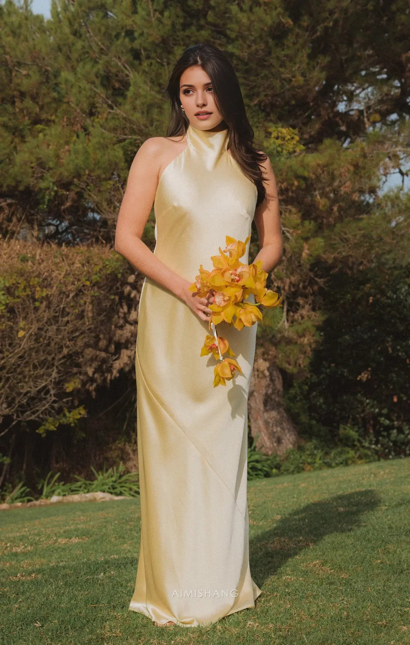 Aimishang Elegant Halter Sleeveless Yellow Satin Backless Long Formal Prom Dresses Fashion Maxi Dress Simple Graduation Dress Charming Party Evening Gowns