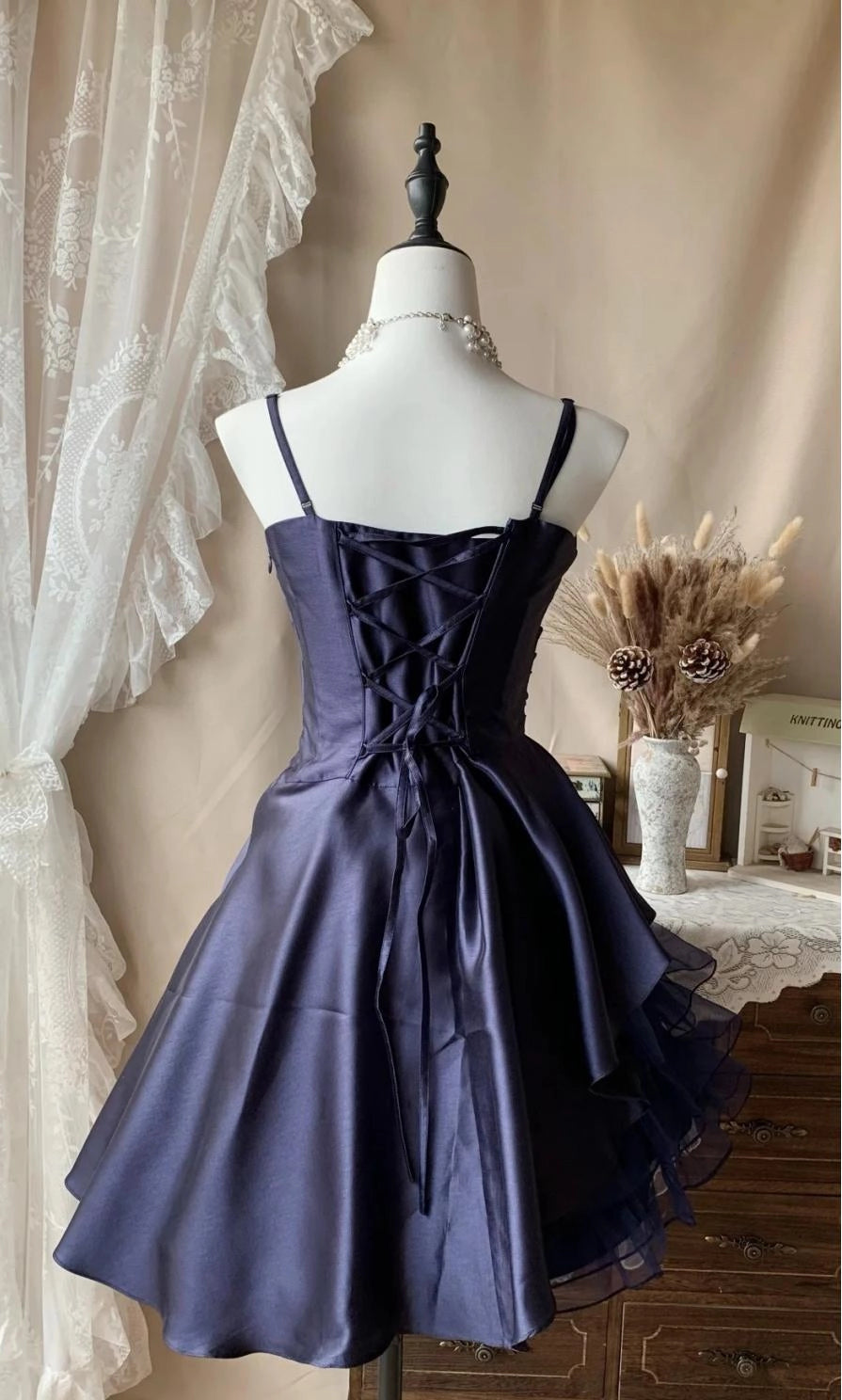 Aimishang Elegant Spaghetti Straps A Line Sleeveless Lace-Up Back Short Homecoming Dress Classy Graduation Party Dress