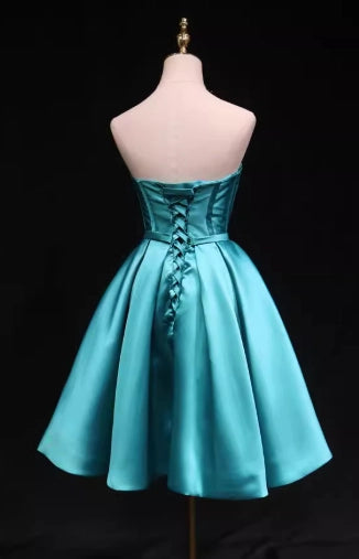 Aimishang Elegant Strapless A-Line Satin Sleeveless Summer Homecoming Dress Cute Graduation Party Dress