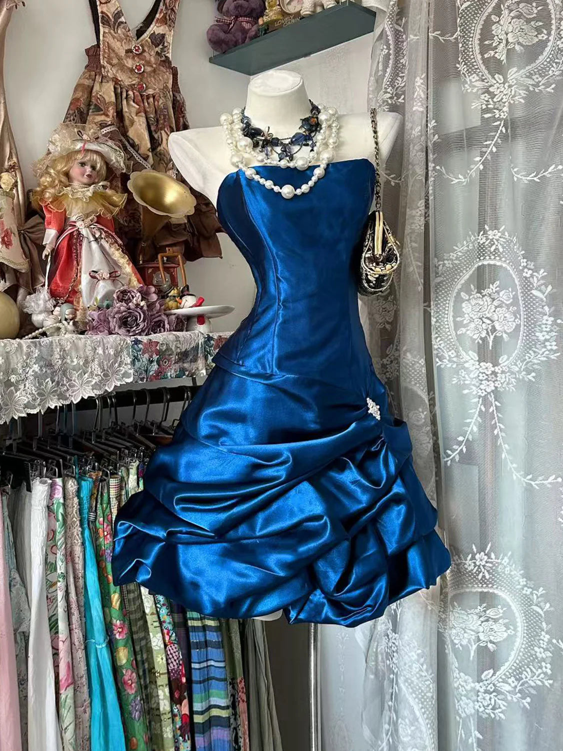 Aimishang Elegant Strapless Blue Satin Sleeveless Zipper Back Short Summer Homecoming Dress No With Neck accessories