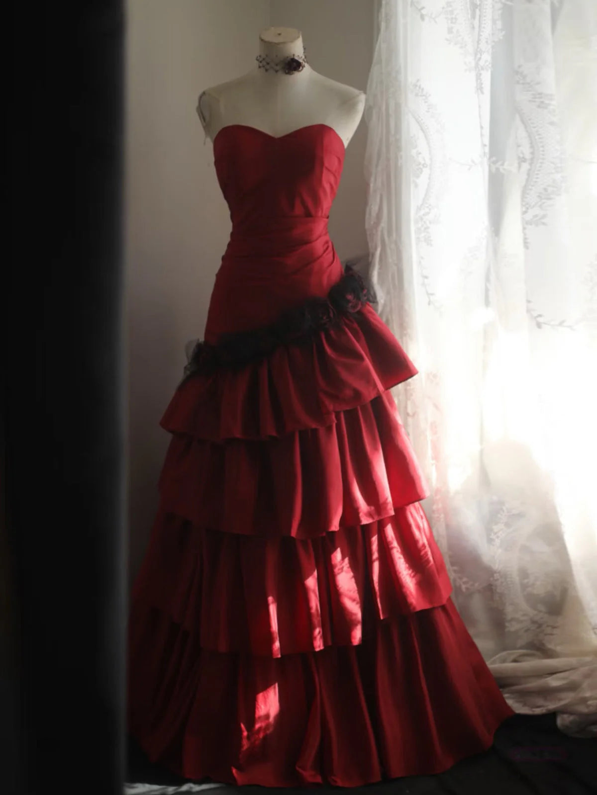 Aimishang Elegant Sweetheart Neck A Line Strapless Ruffles Long Evening Gown Classy Formal Prom Dress