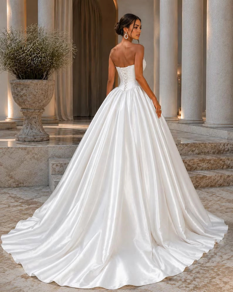 Aimishang Elegant Sweetheart Neck A Line Strapless Sleeveless Satin Long Wedding Dress Classy Ball Gown Bridal Gowns