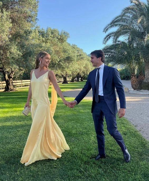 Aimishang Elegant Yellow V-neck A-line Sleeveless Satin Party Evening Gown Chic Wedding Guest Dress for Women