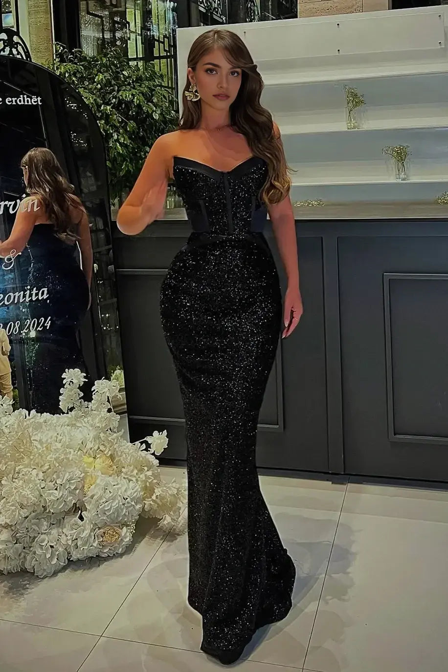 Aimishang Fashion Mermaid V-Neck Strapless Sleeveless Black Long Formal Prom Dress Sparkly Evening Party Dress