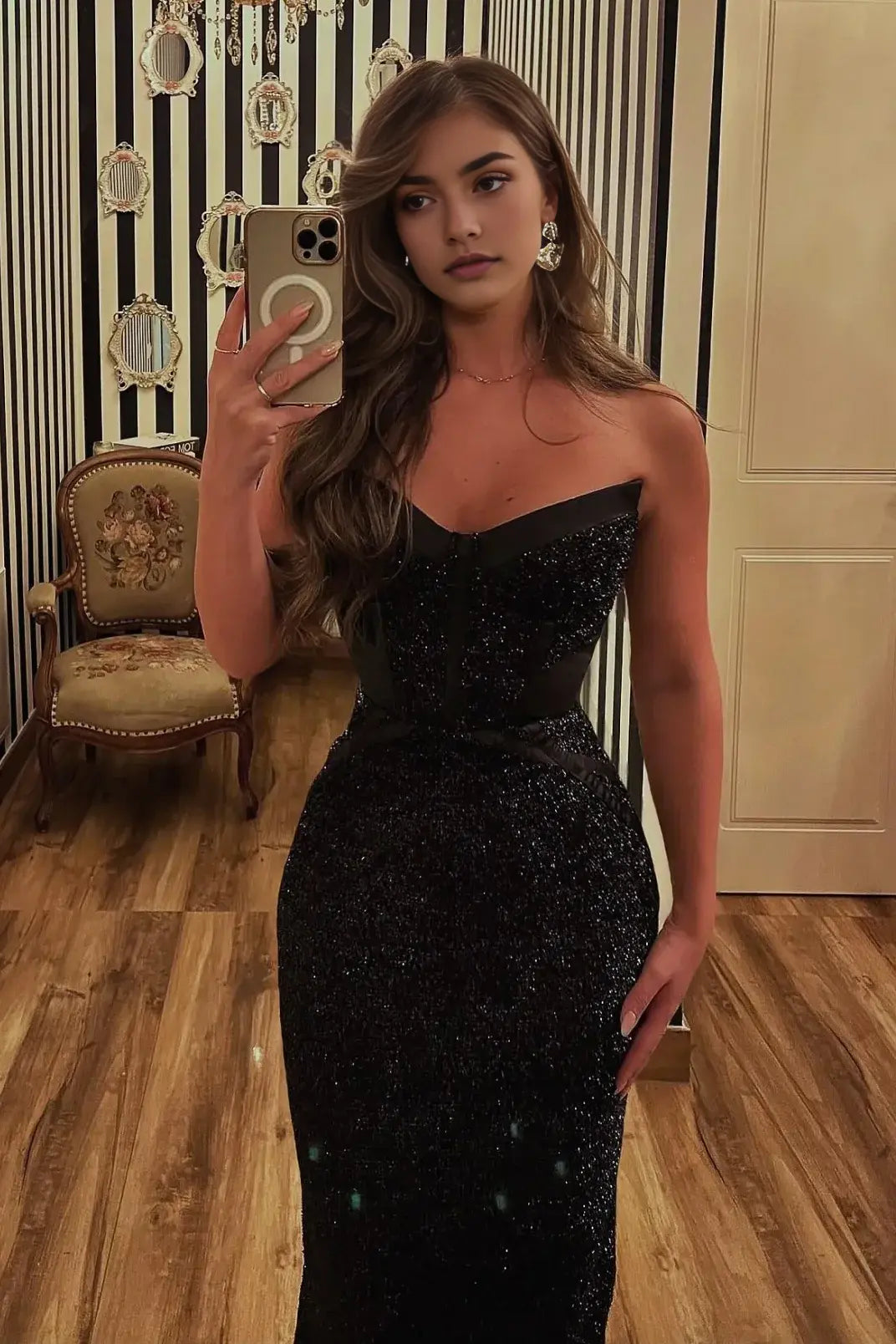 Aimishang Fashion Mermaid V-Neck Strapless Sleeveless Black Long Formal Prom Dress Sparkly Evening Party Dress