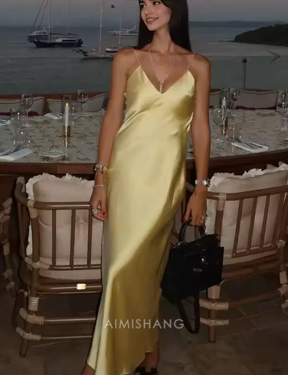 Aimishang Fashion V-neck Spaghetti Straps Sleeveless Prom Dress Simple Maxi Dress Elegant Evening Party Dress