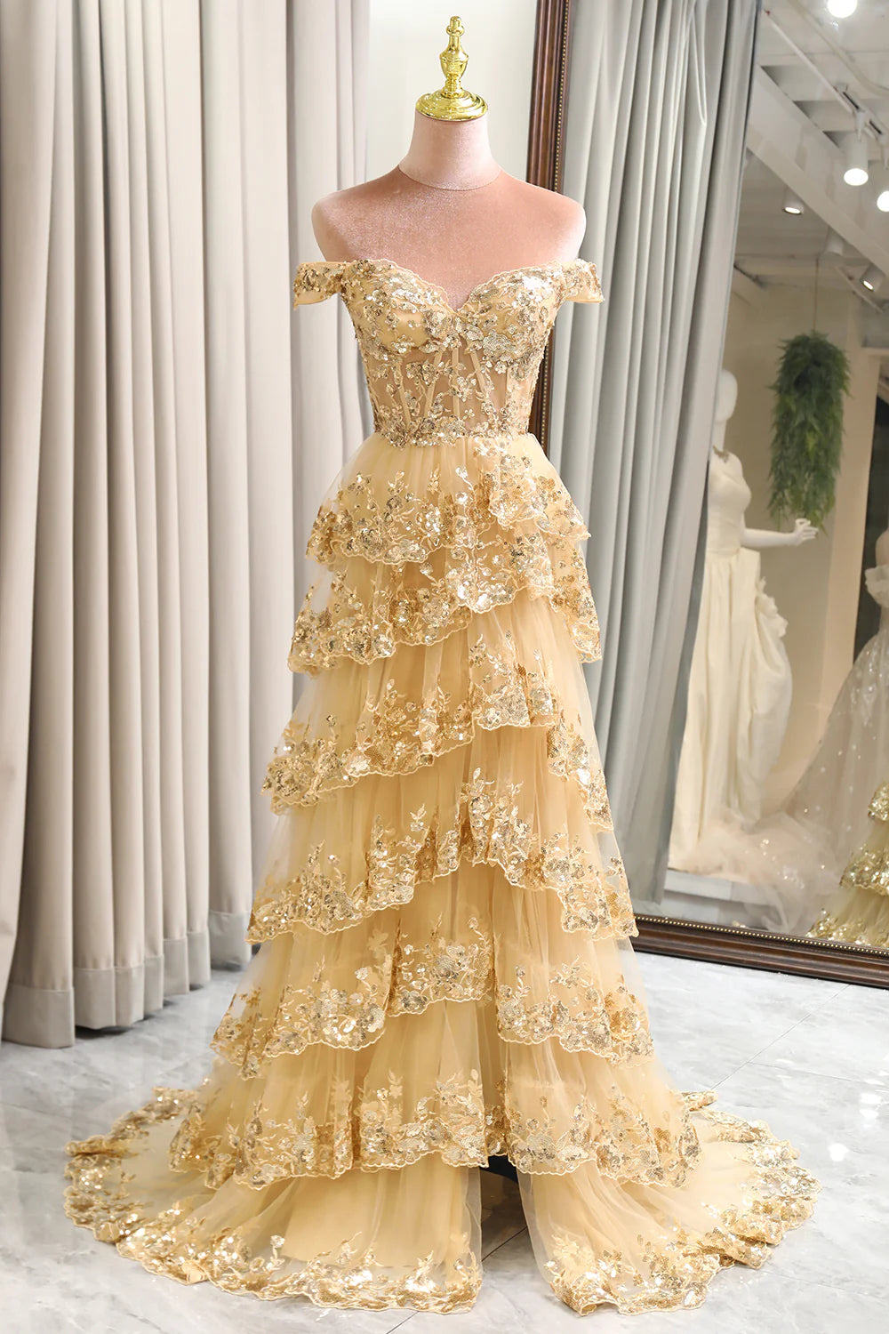 Aimishang Gorgeous A-Line Princess Off-the-Shoulder Tiered Lace Ruffles Long Formal Prom Dress Charming Evening Party Dress With Slit
