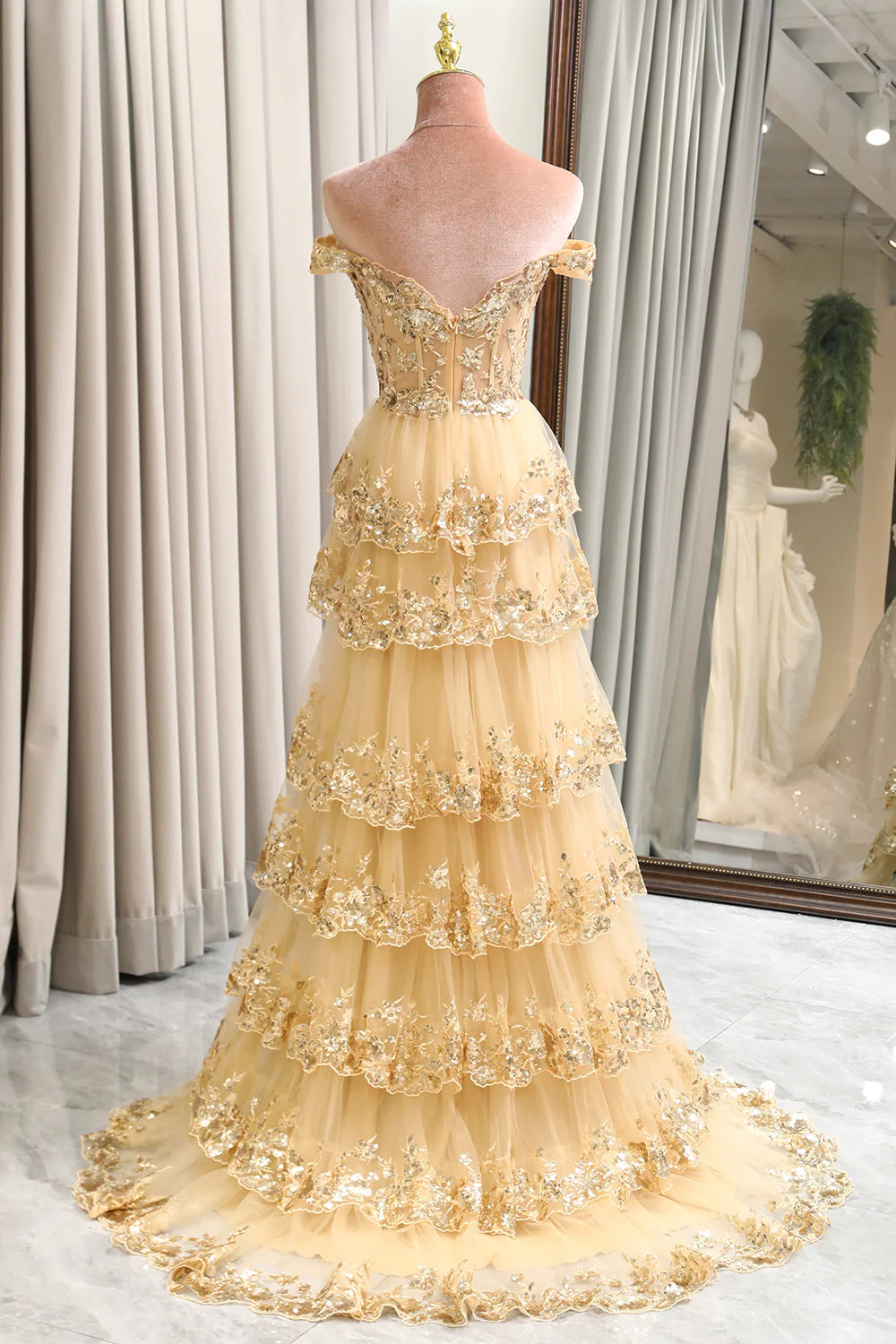 Aimishang Gorgeous A-Line Princess Off-the-Shoulder Tiered Lace Ruffles Long Formal Prom Dress Charming Evening Party Dress With Slit