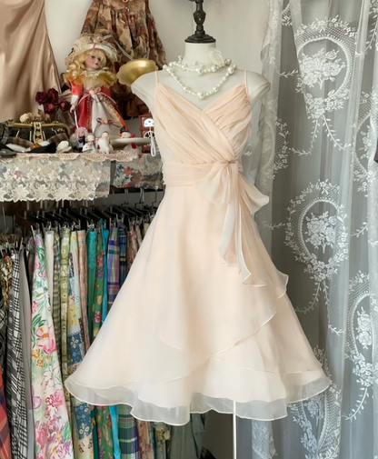 Aimishang Elegant A Line Spaghetti Straps Sleeveless Prom Dress Chic Homecoming Dress Lovely Party Dress No With Neck accessories