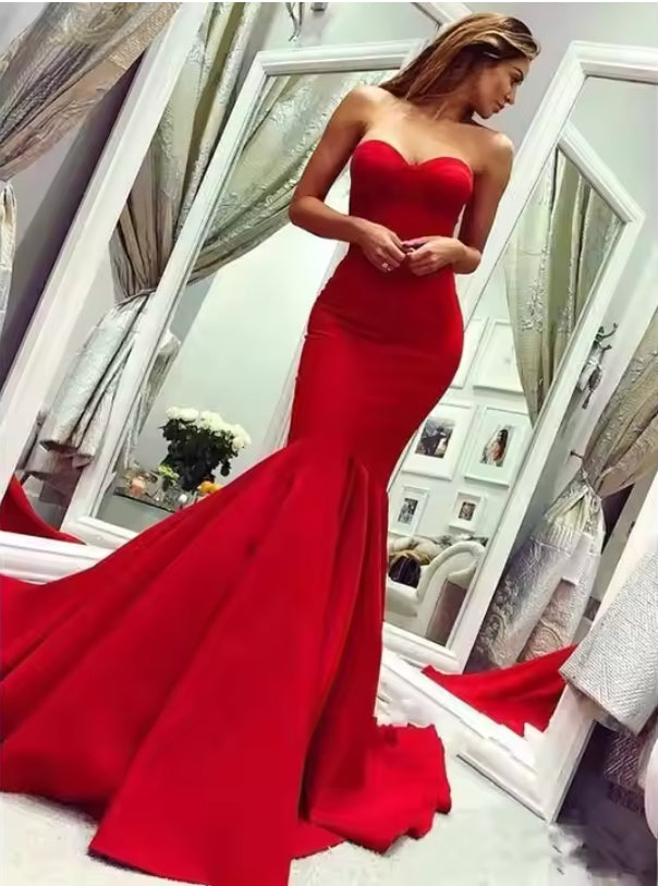 Aimishang Mermaid Evening Gown Minimalist Dress Valentine's Day Wedding Guest Court Train Sleeveless Strapless Simple Party Dress with Pleats Masquerade Dress