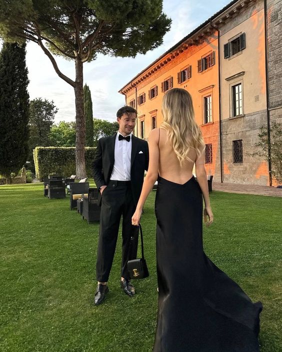 Aimishang Black Backless Prom Dress Evening Dress Floor Length Party Gowns With Slit