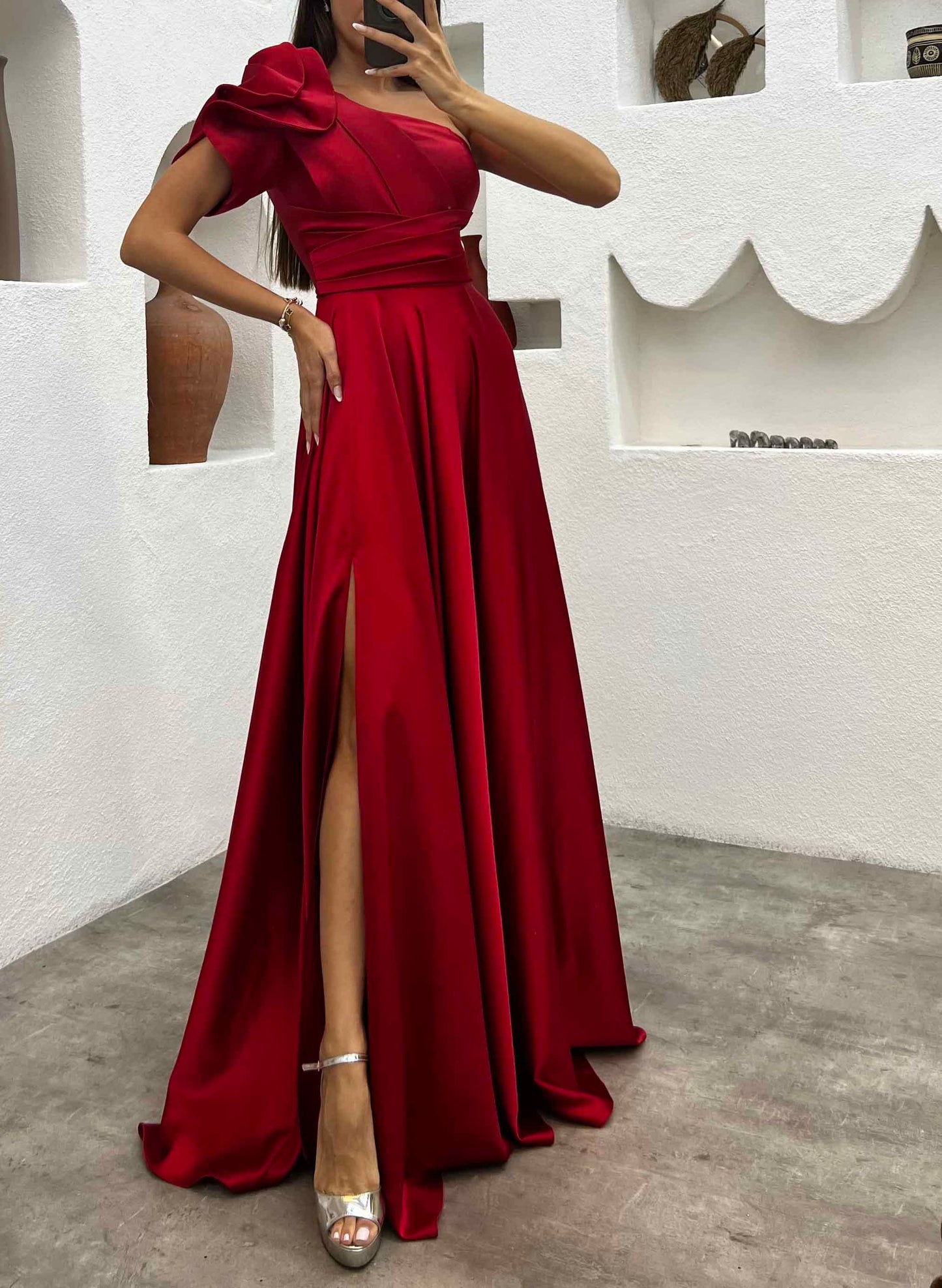 One Shoulder A Line Satin Bridesmaid Dress With Ruffle Short Sleeves Sweep Train Elegant Evening Dress