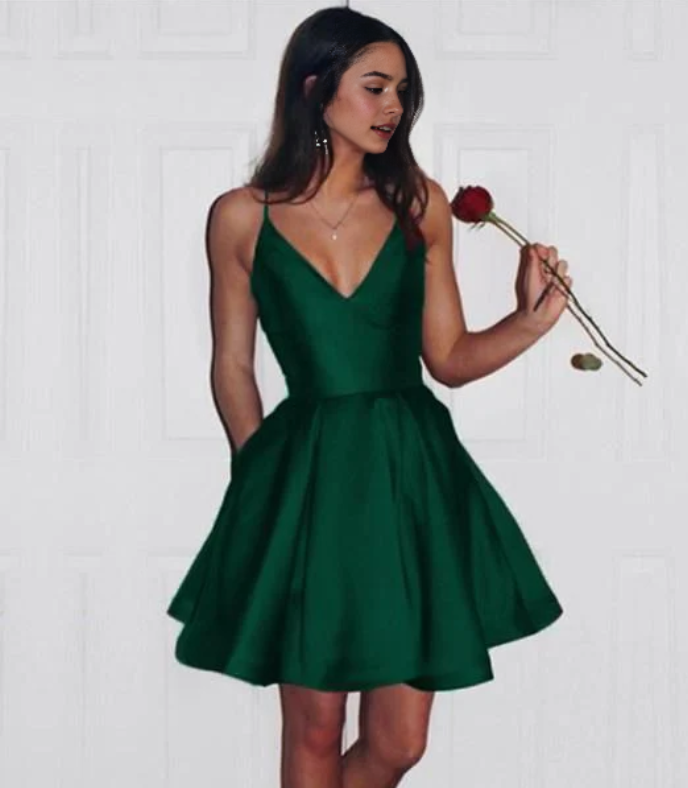 Aimishang Charming A-line V-neck Homecoming Dress Chic Graduation Dress Simple Birthday Party Dress