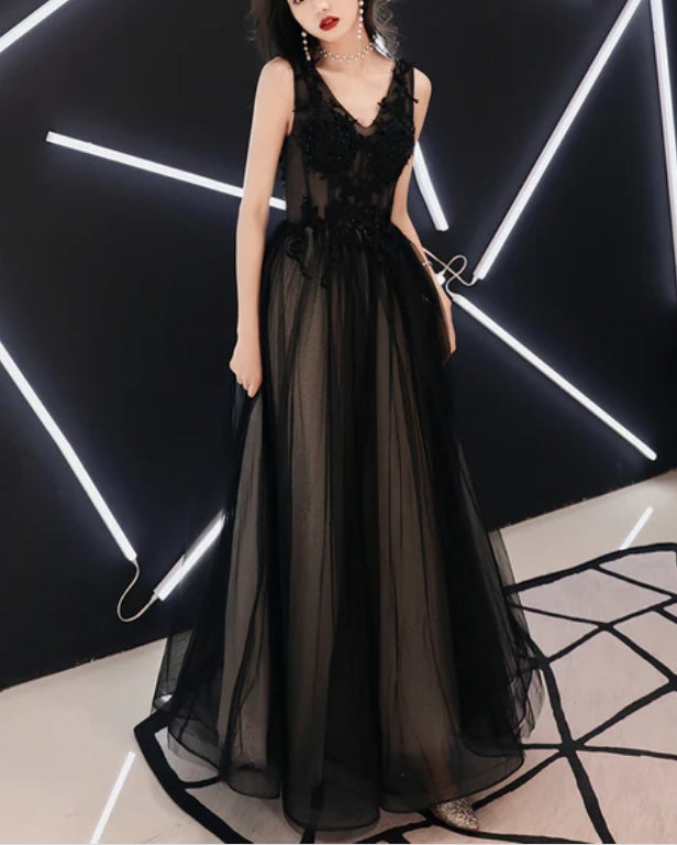 Black V-neckline Tulle Lace Applique Long Party Dress Prom Dresses Evening Dresses A Line Elegant Wholesale