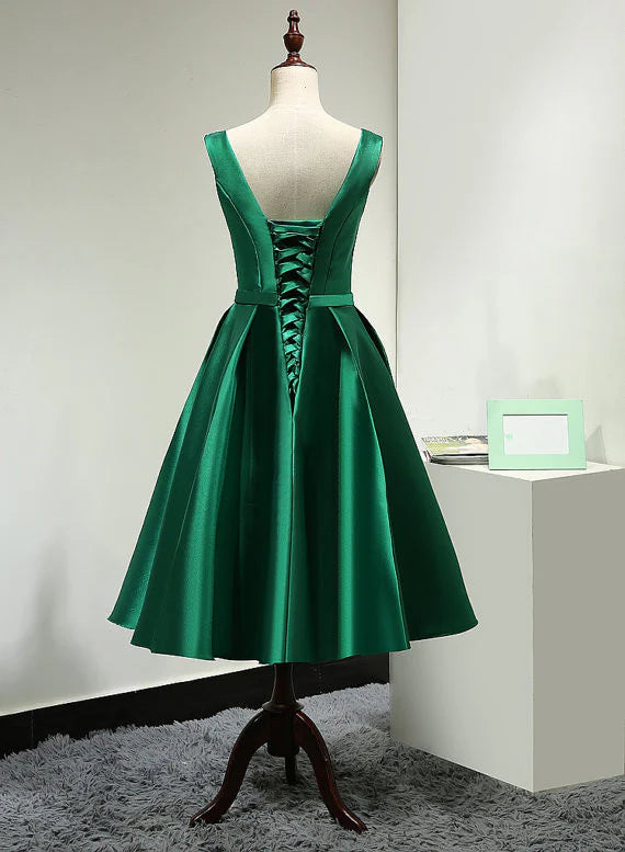 Aimishang Lovely A Line Green Satin Sleeveless Lace-Up Party Prom Dress Elegant Homecoming Dress