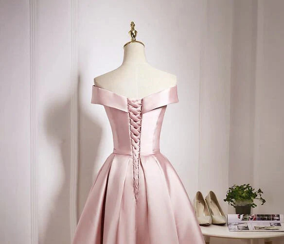 Aimishang Lovely A Line Off Shoulder Satin Lace-Up Back Formal Prom Dress Cute Homecoming Dress