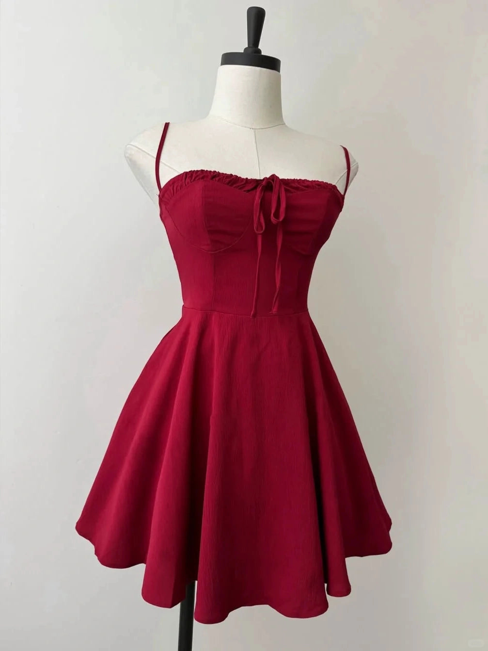 Aimishang Lovely A Line Spaghetti Straps Short Homecoming Dress Sleeveless Summer Birthday Party Dress