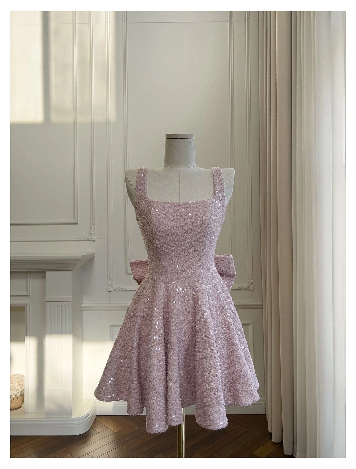 Aimishang Lovely A Line Square Neck Straps Sequin Sleeveless Short Graduation Party Dress Cute Homecoming Dress With Bow