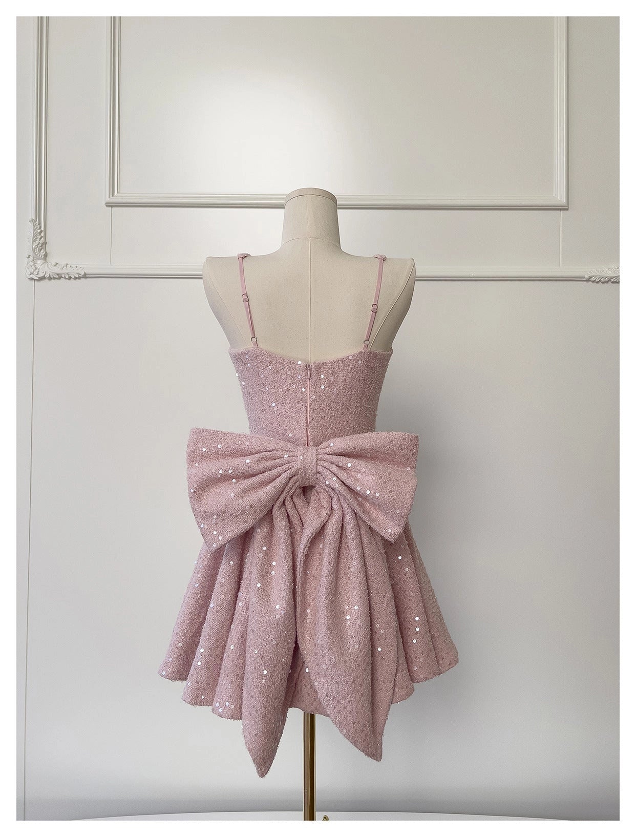 Aimishang Lovely A Line Square Neck Straps Sequin Sleeveless Short Graduation Party Dress Cute Homecoming Dress With Bow